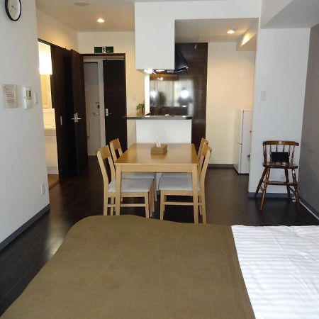 ようこそ札幌へ! 大通公園まで地下鉄10分 定員6名 Firetv完備 1階はセコマ Apartment Luaran gambar