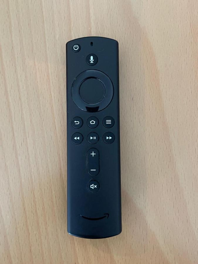 ようこそ札幌へ! 大通公園まで地下鉄10分 定員6名 Firetv完備 1階はセコマ Apartment Luaran gambar